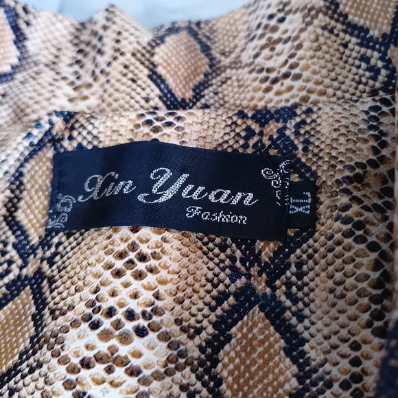 Women's Snake-Print Faux Leather Moto Jacket - Picture 2 of 9